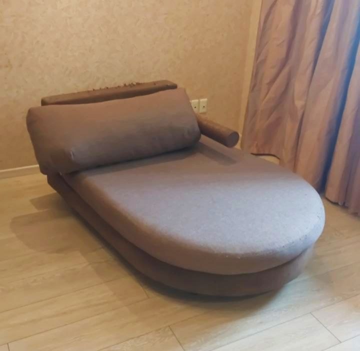 Диван до перетяжки — потёртая обивка и продавленные подушки